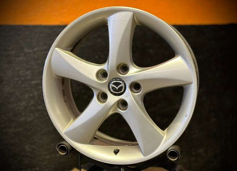 valuveljed Mazda Original